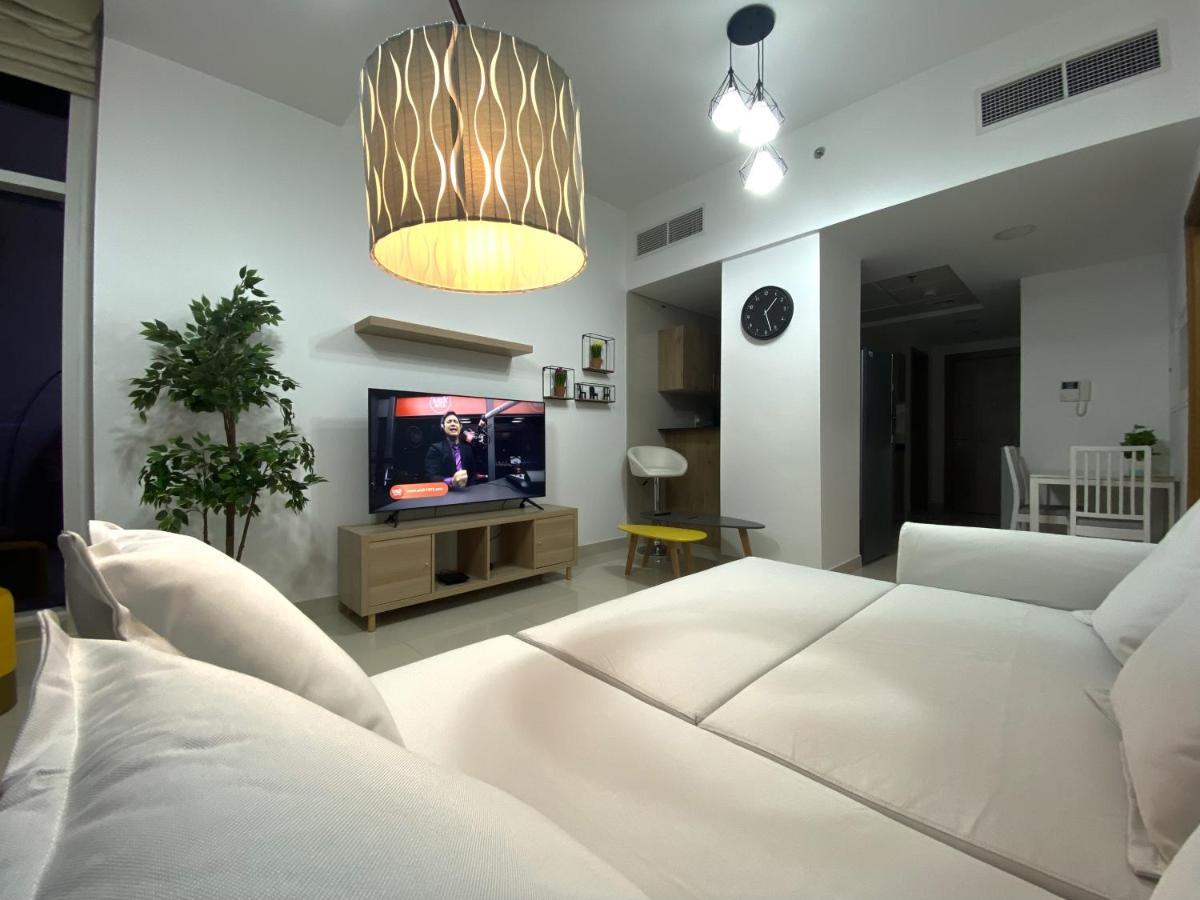 Ferienwohnung Walk To The Beach Or Enjoy The Amazing View From The Balcony Dubai Exterior foto