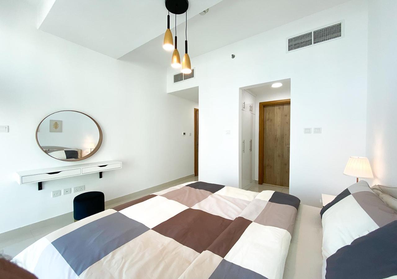 Ferienwohnung Walk To The Beach Or Enjoy The Amazing View From The Balcony Dubai Exterior foto
